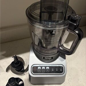 Ninja Professional Food Processor in Black and Silver